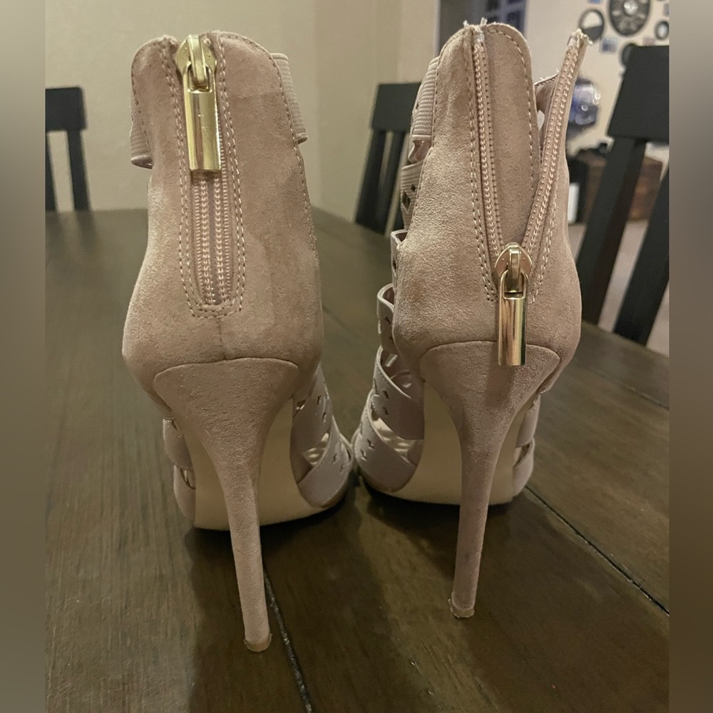 🔴 Shoedazzle Heeled Boots - Picture 3 of 9